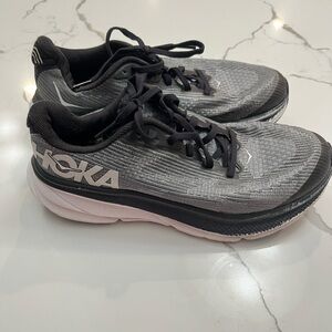 Hoka Clifton 9 Black and Gray Athletic Shoes